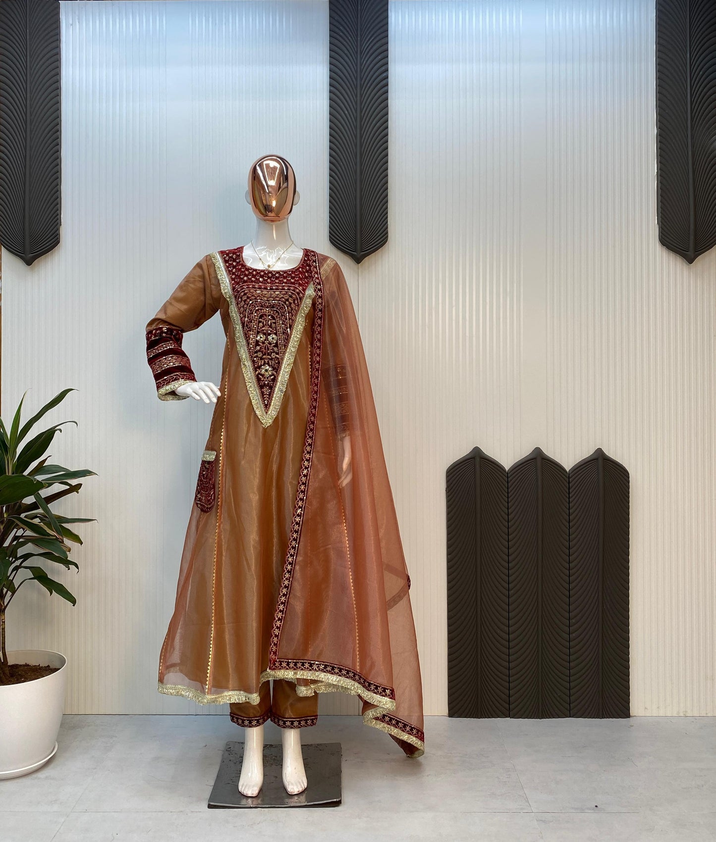 Matrut | Kashish Golden Gown