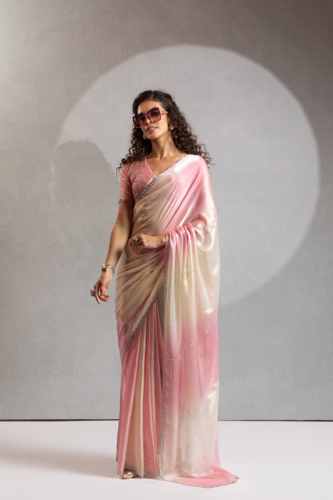 Matrut | Feathera Pink Saree