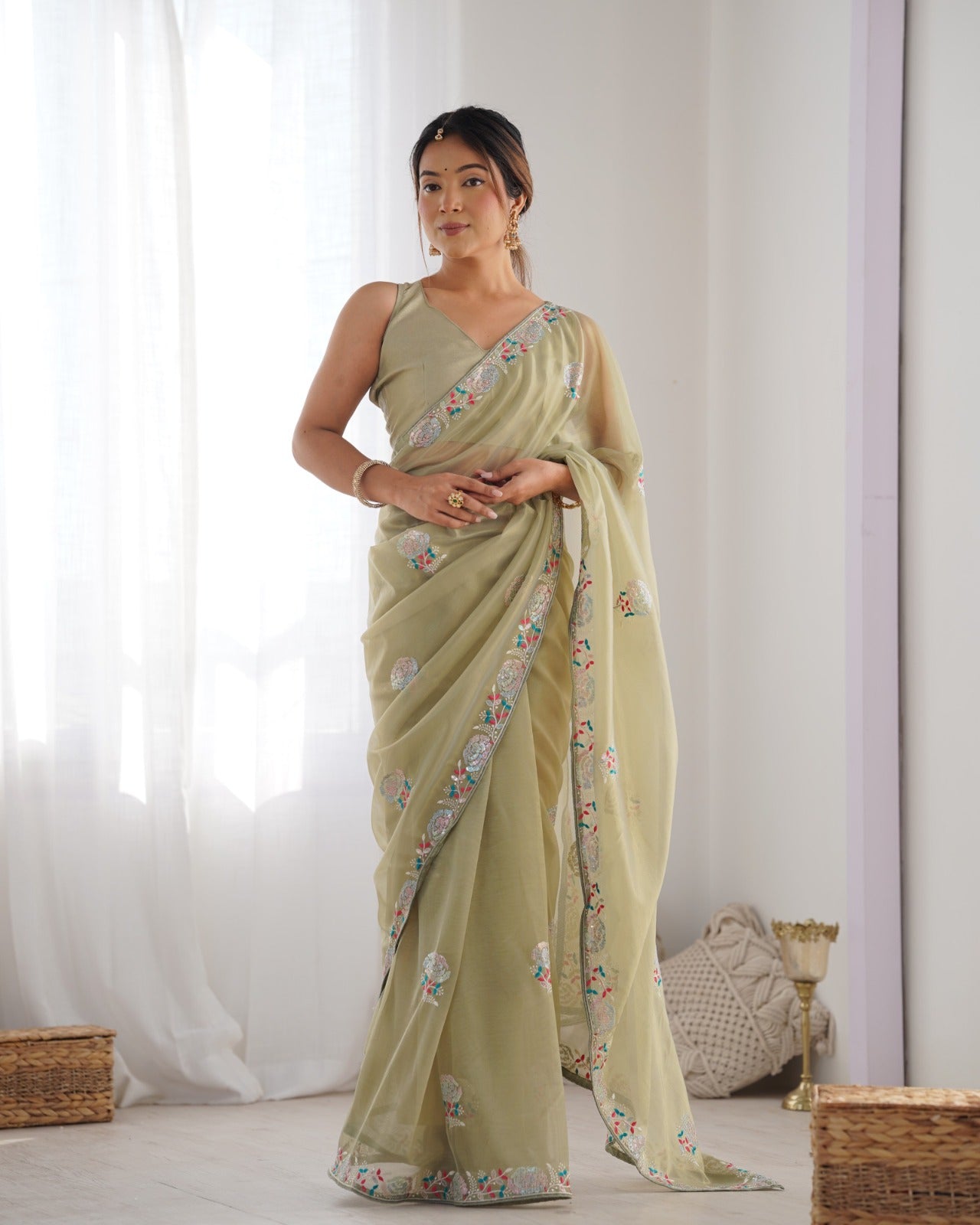 Matrut | Lush Cascade Pista Green Saree