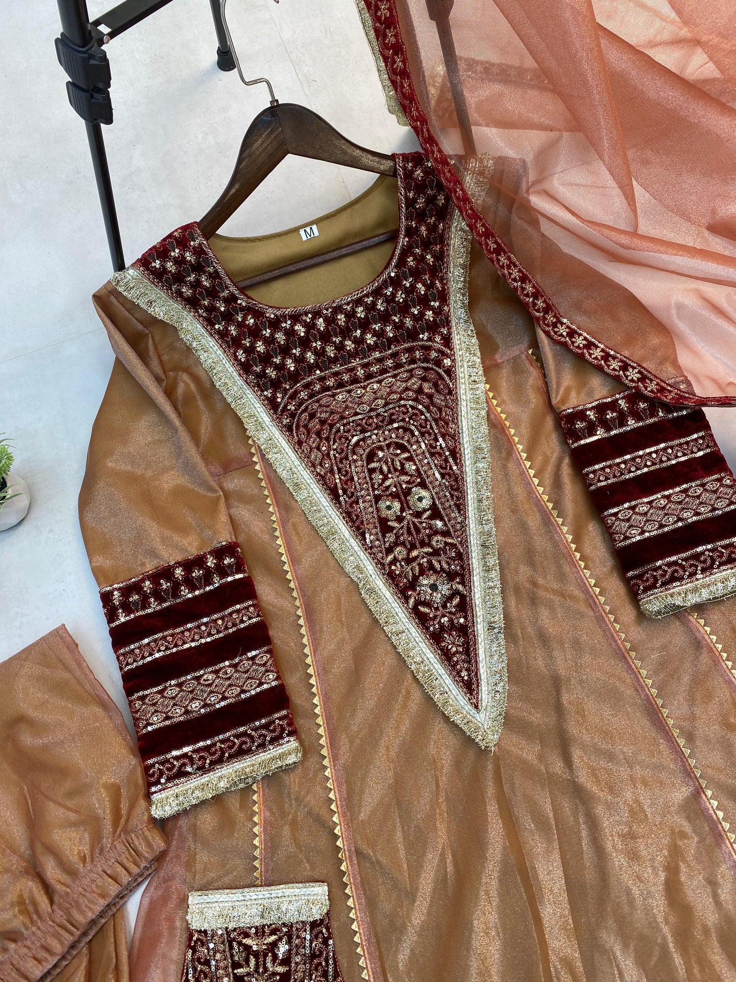Matrut | Kashish Golden Gown