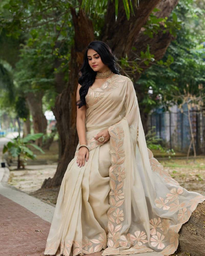 Matrut | Melody Soft Gold Saree