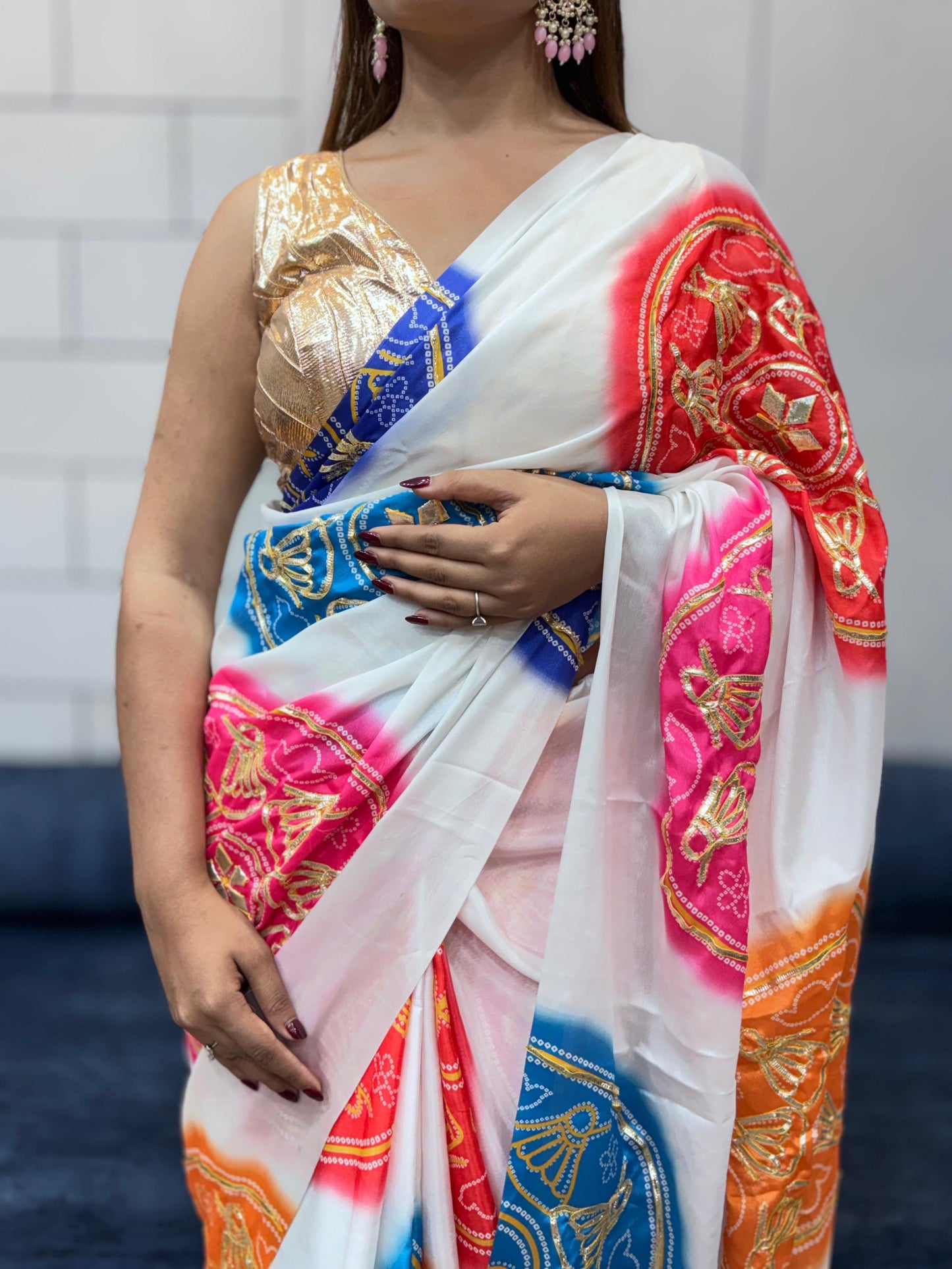 Matrut | Kia White Bandhej Saree