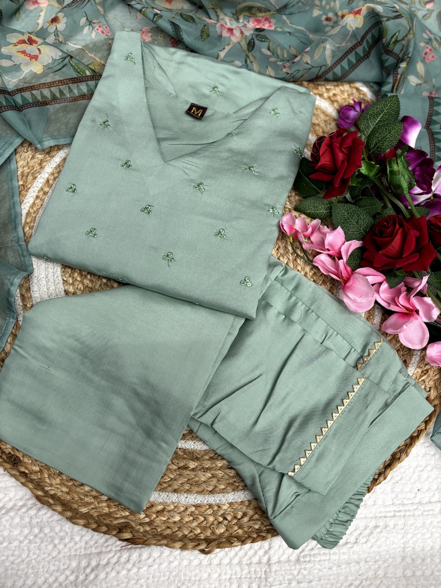 Matrut | Sumukhi Sea Green Straight Suit