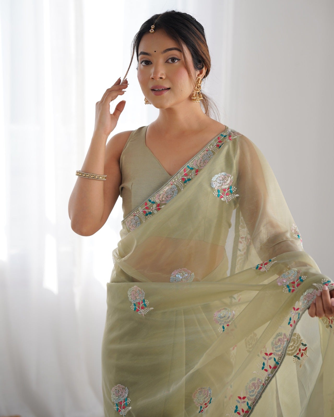 Matrut | Lush Cascade Pista Green Saree