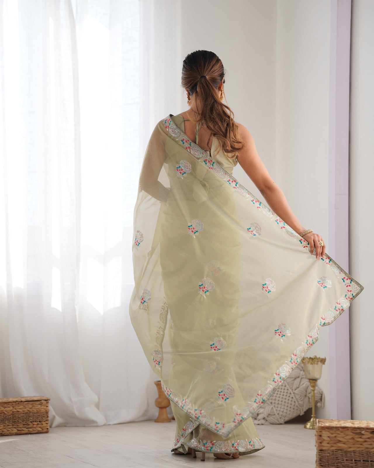 Matrut | Lush Cascade Pista Green Saree
