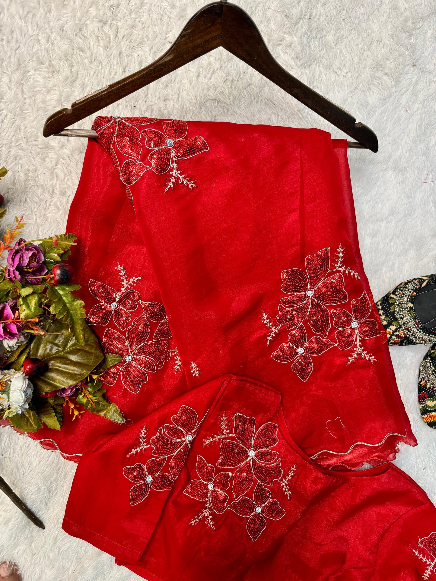 Matrut | Kia Red Sequin Saree