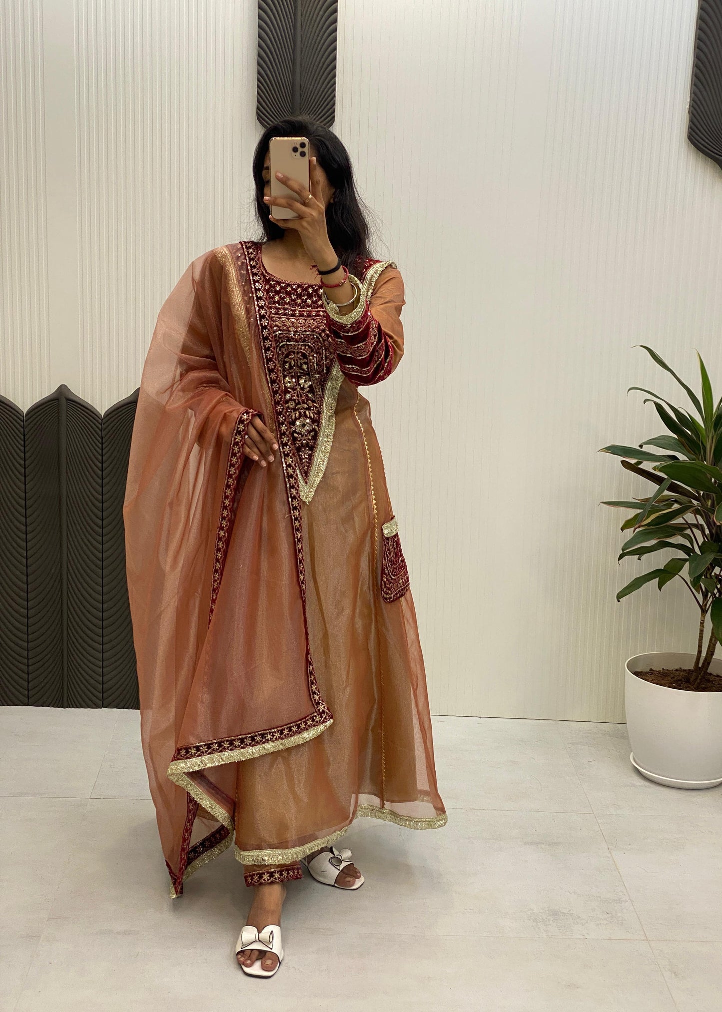 Matrut | Kashish Golden Gown
