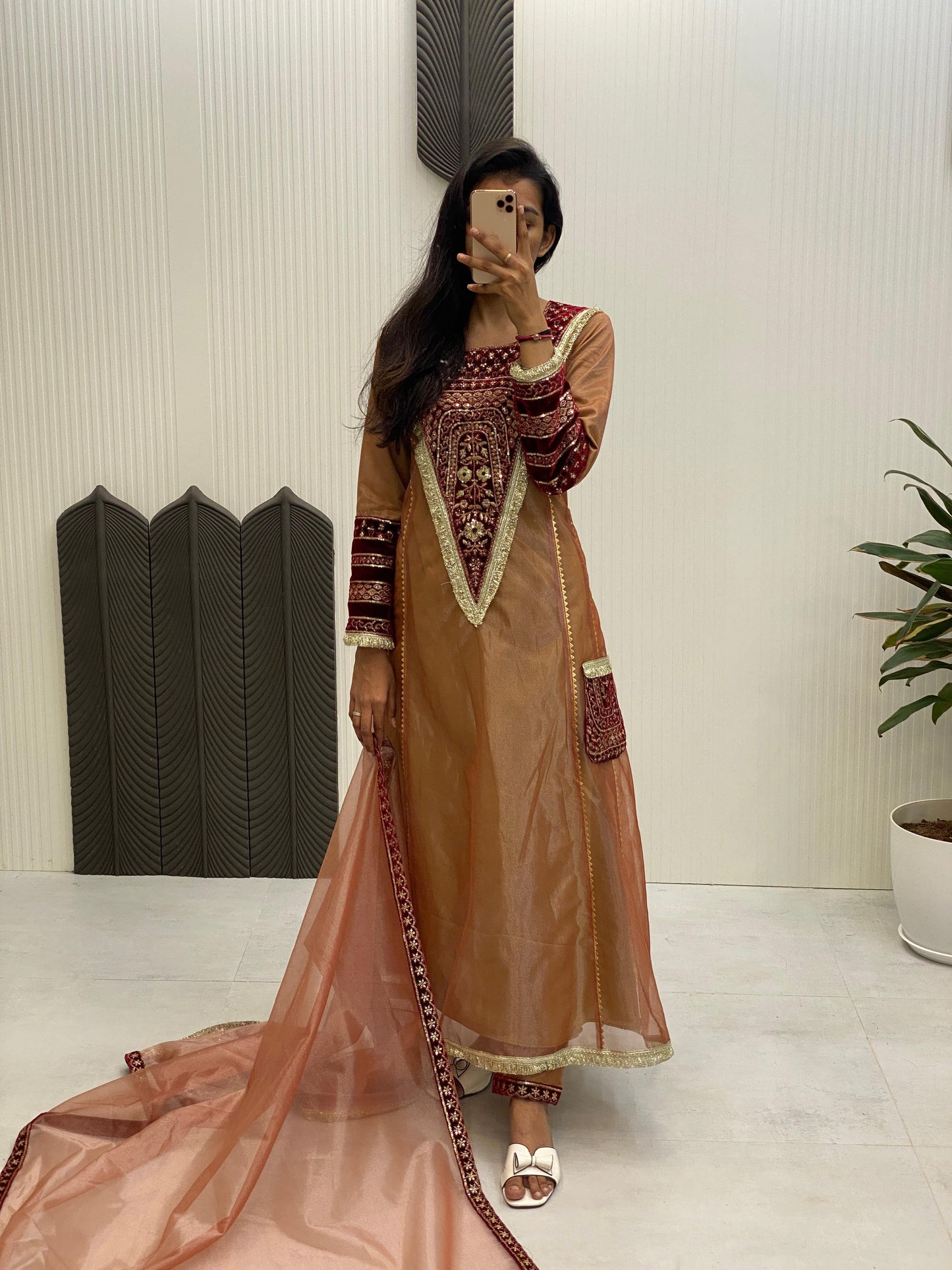 Matrut | Kashish Golden Gown