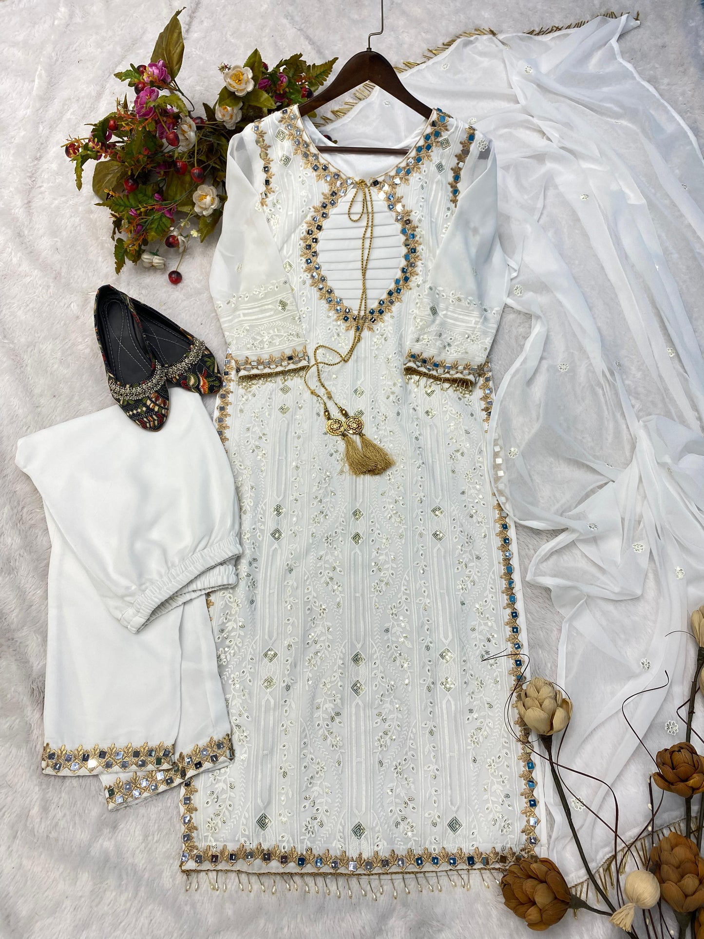 Matrut | Krupa White Gold Straight Suit