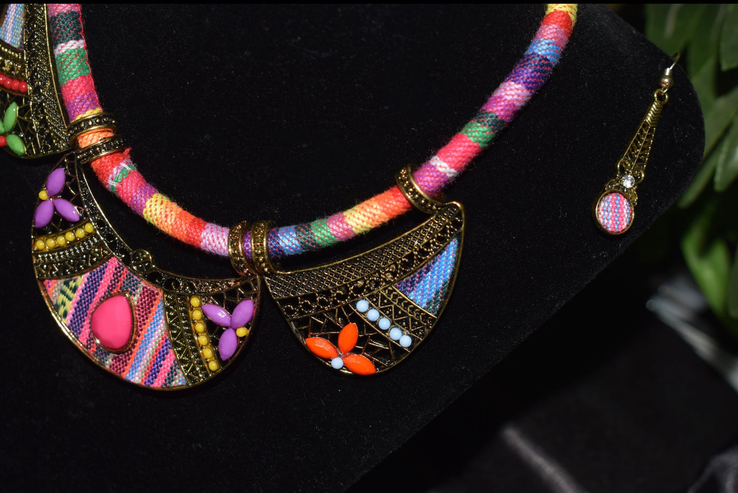 Fluorescent Boho Necklace set