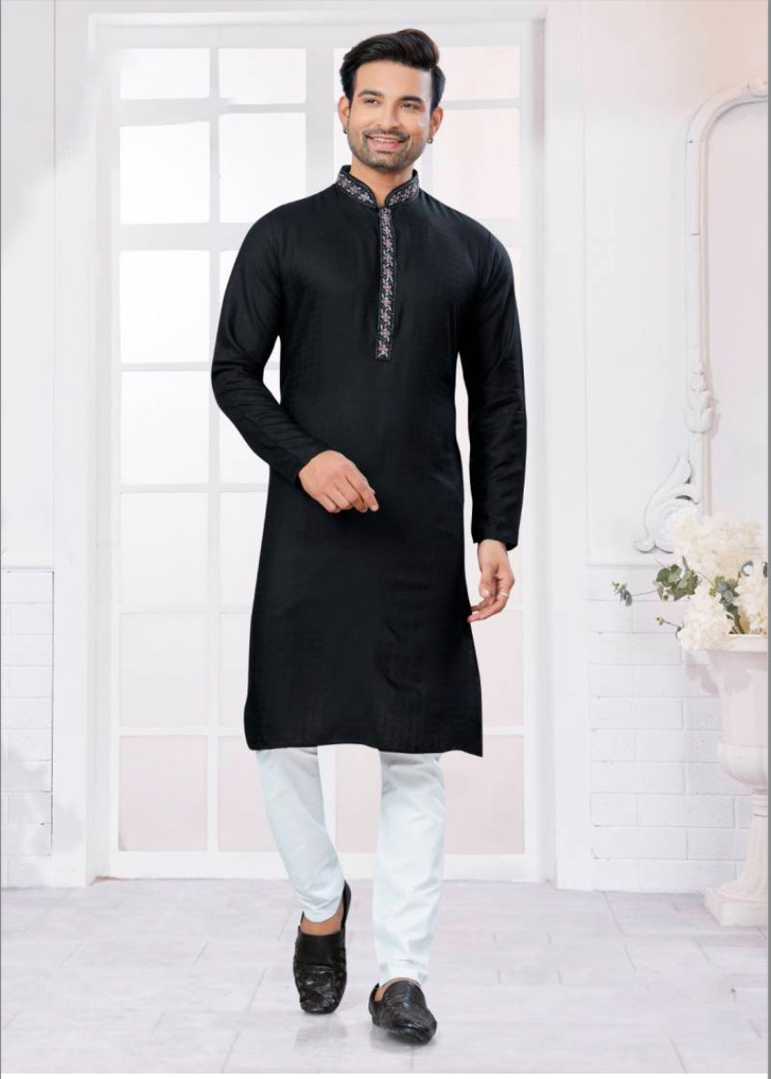Matrut | Rangoon Black Kurta Set