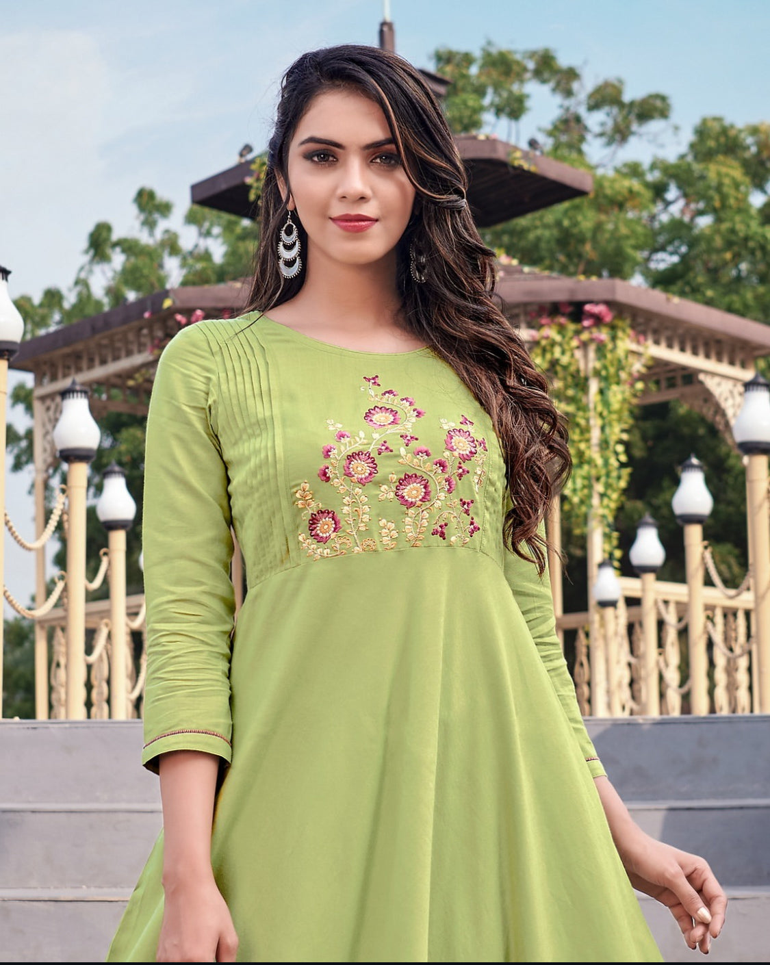 Matrut | Ravia Pista Green Gown