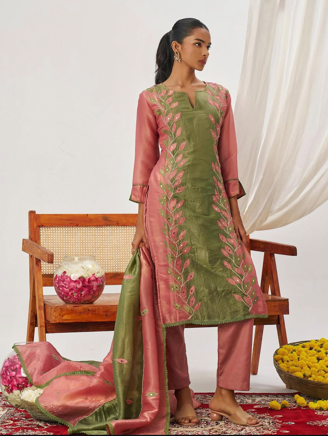 Matrut | Phool Green-Pink Straight Suit