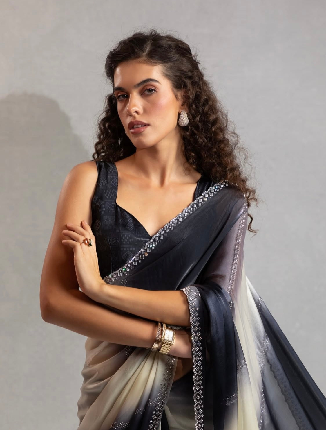 Matrut | Feathera Black Saree