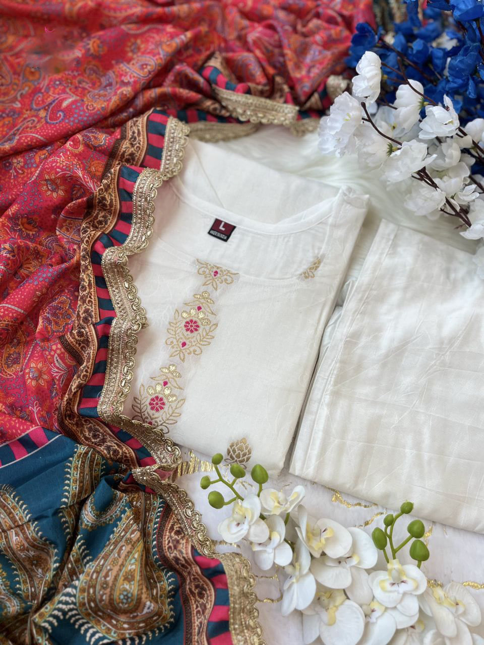Matrut | Bloome Luxe Beige Straight Suit