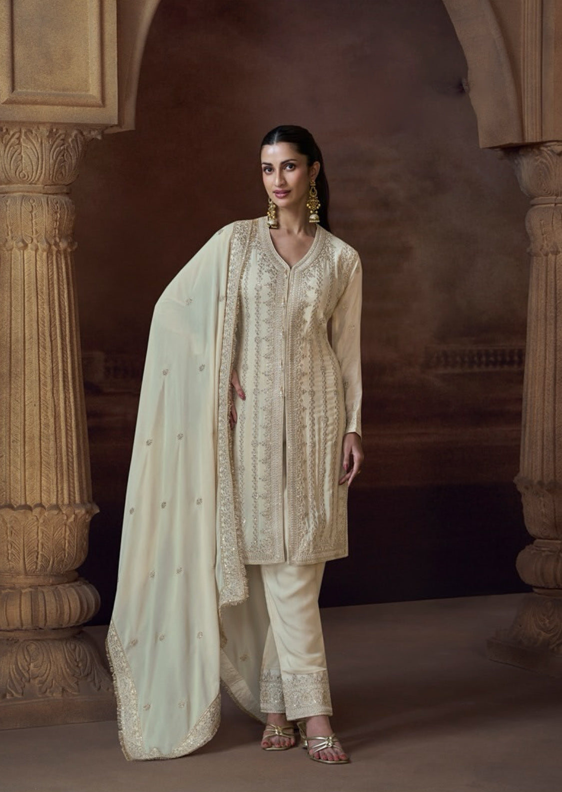 Matrut | Jet Essence Ivory Straight Suit