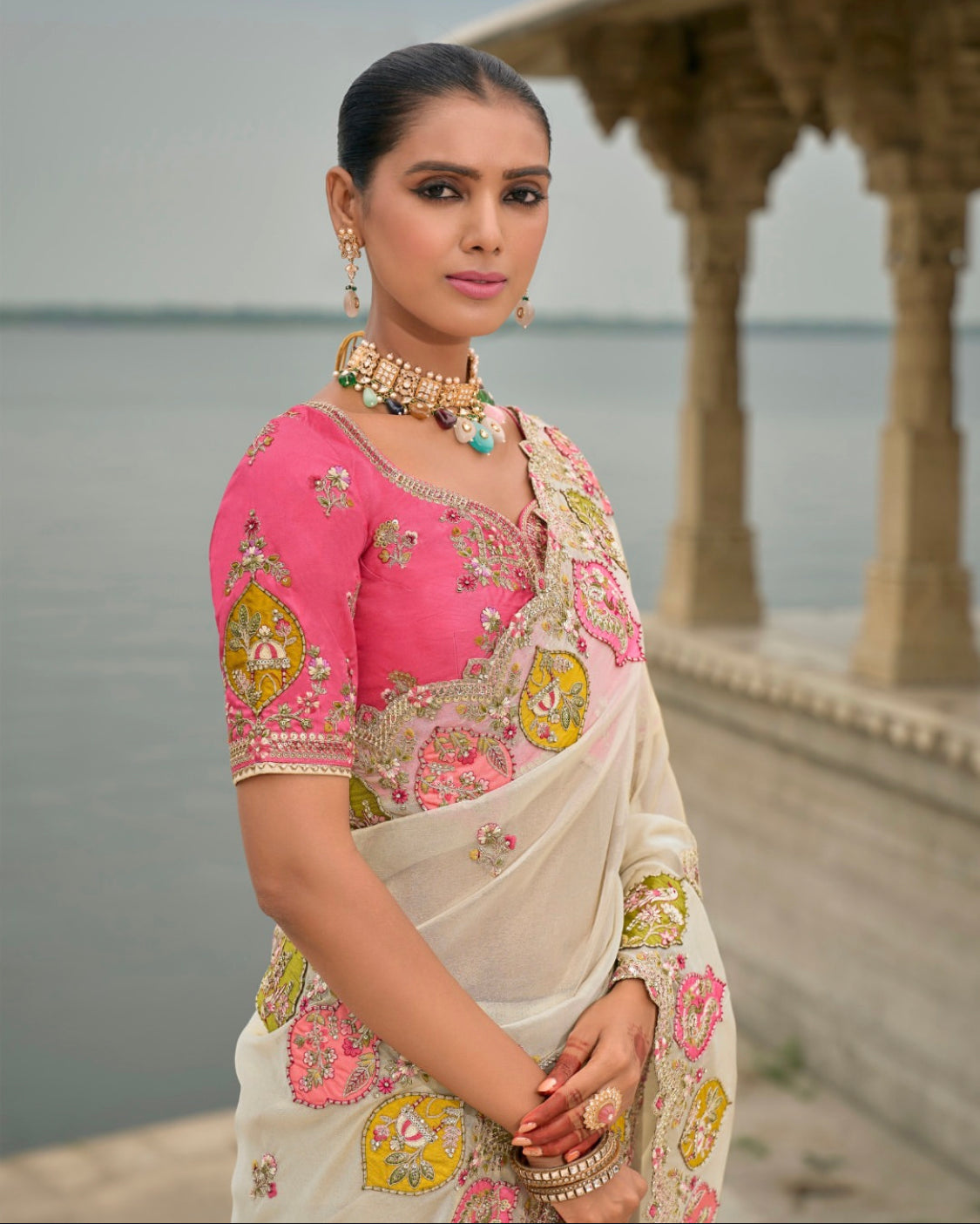 Matrut | Crown Weaves White Saree