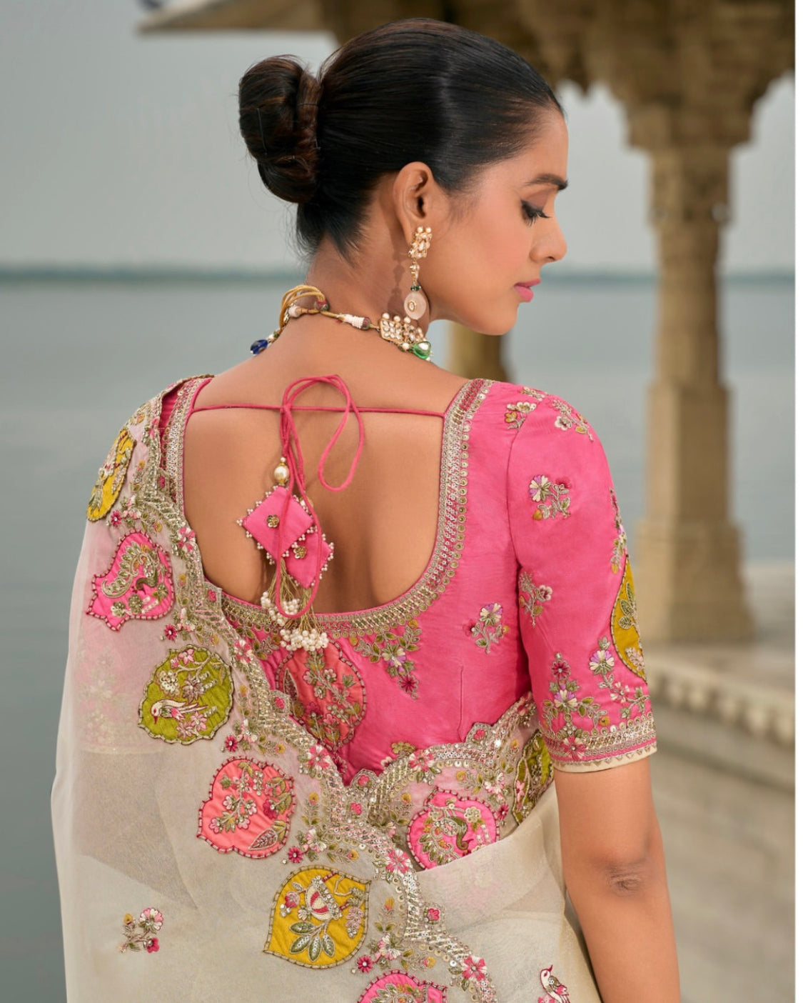 Matrut | Crown Weaves White Saree