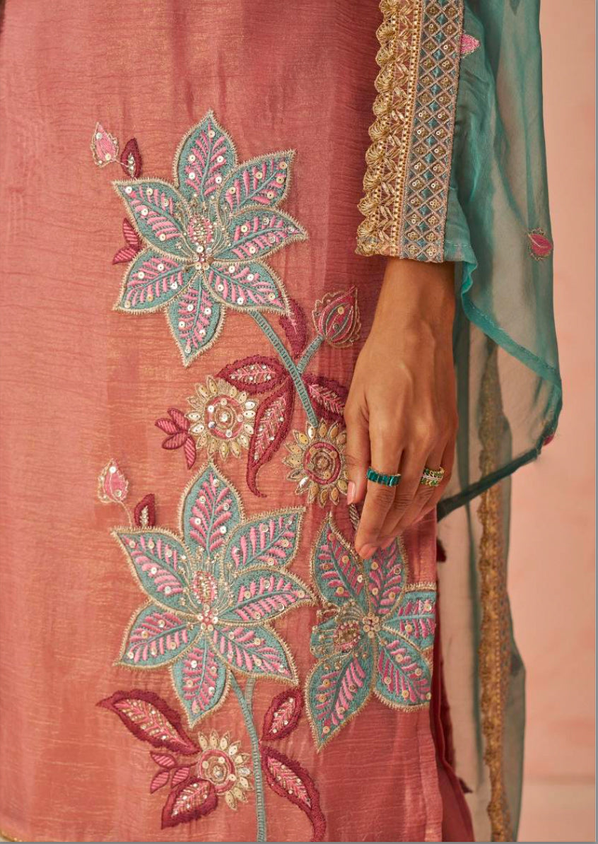 Matrut | Raag Pink Straight Suit