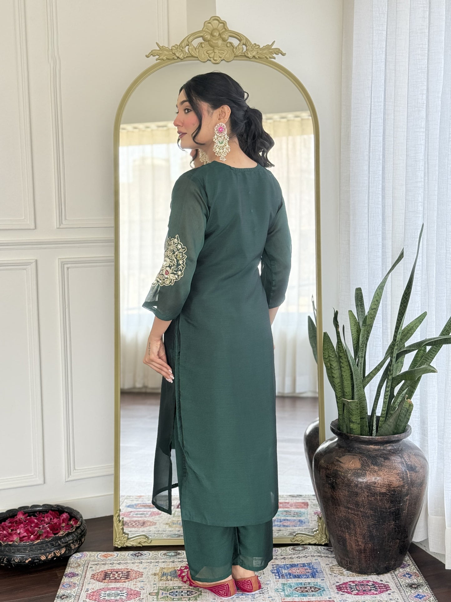 Matrut | Sugandh Green Straight Suit