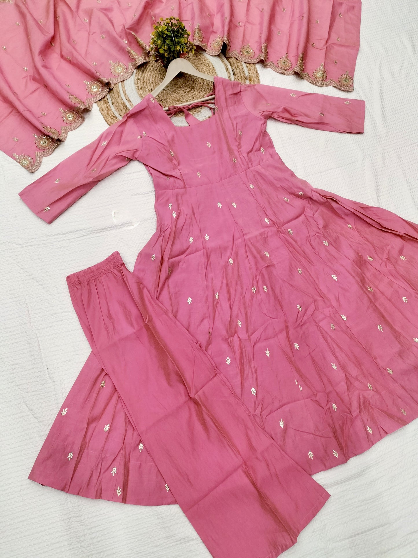 Matrut | Taruja Pink Anarkali Suit