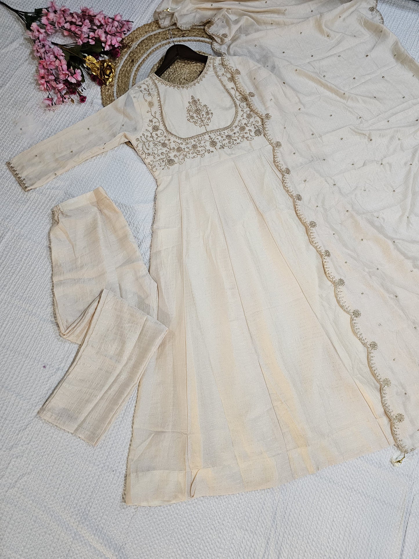 Matrut | Phoolkari Ivory Anarkali Suit
