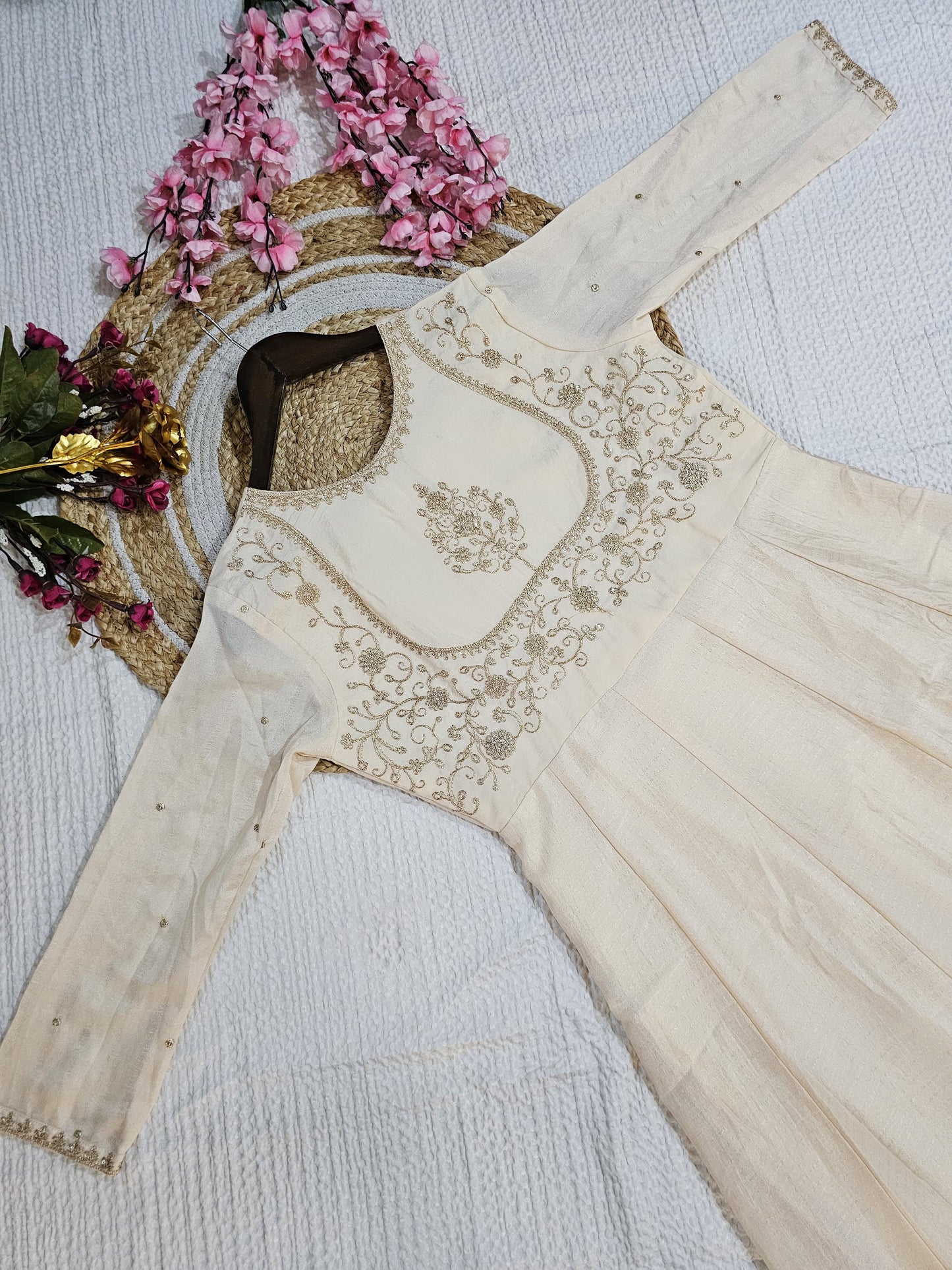 Matrut | Phoolkari Ivory Anarkali Suit
