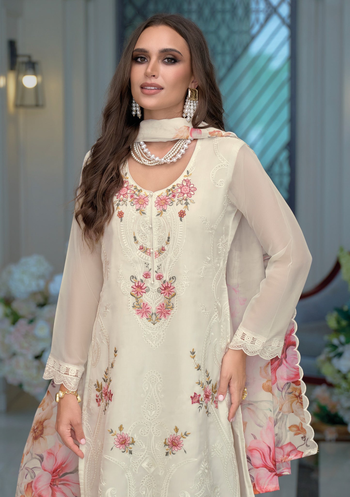 Matrut | Erina White Straight Suit