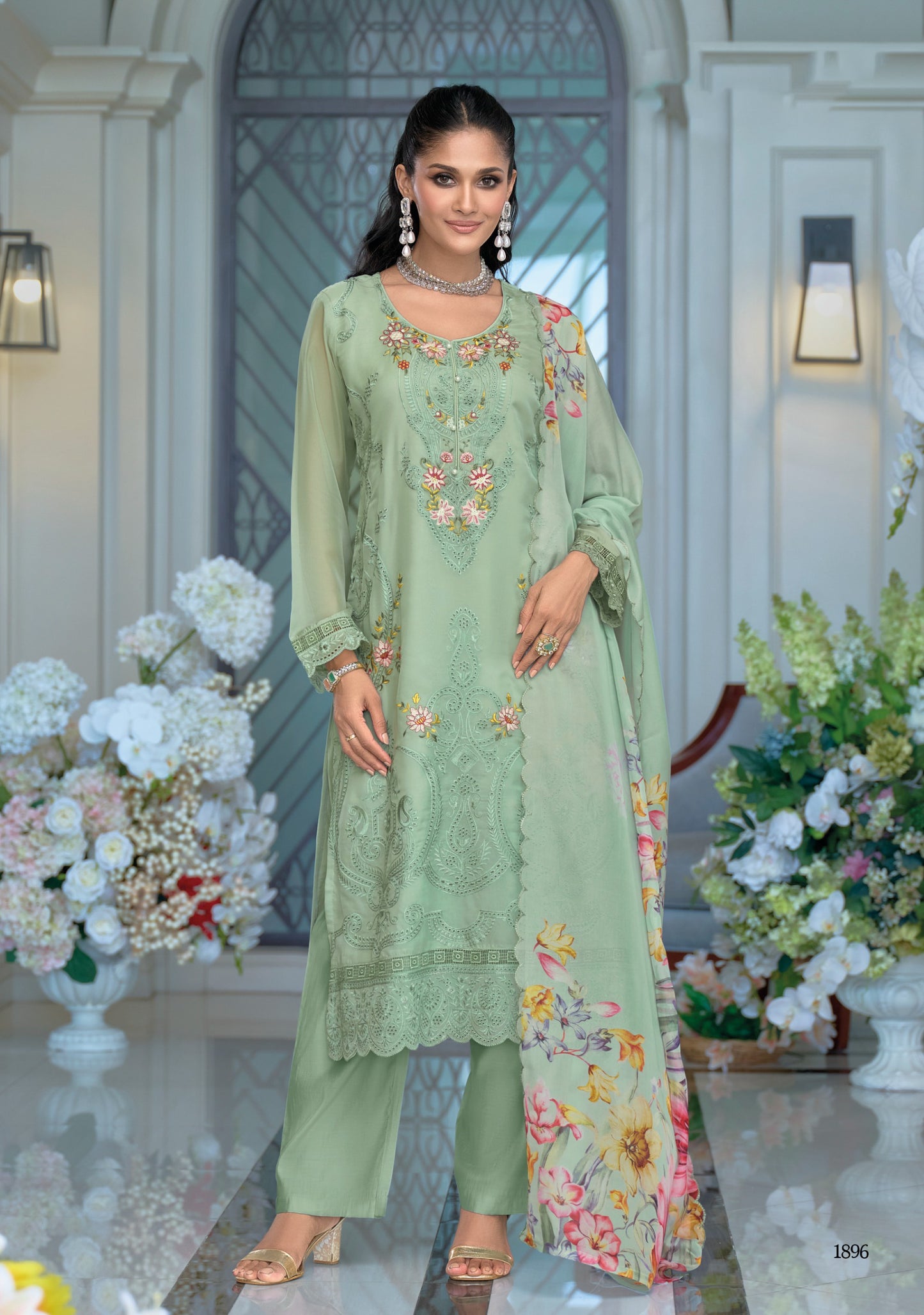 Matrut | Erina Green Straight Suit