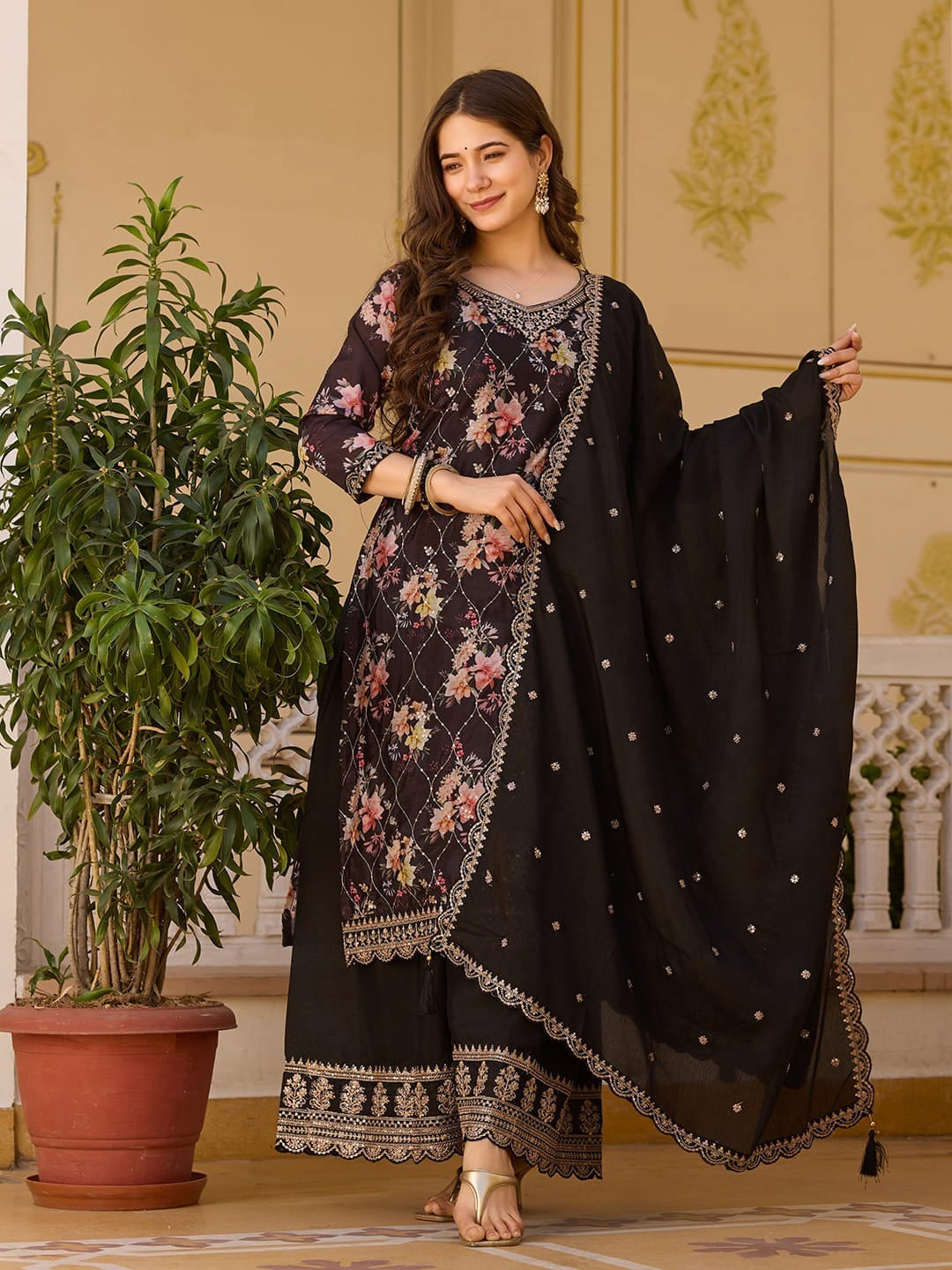 Matrut | Gulrang Black Sharara Suit