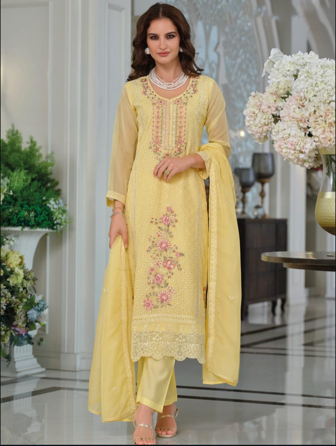 Matrut | Raabta Yellow Straight Suit
