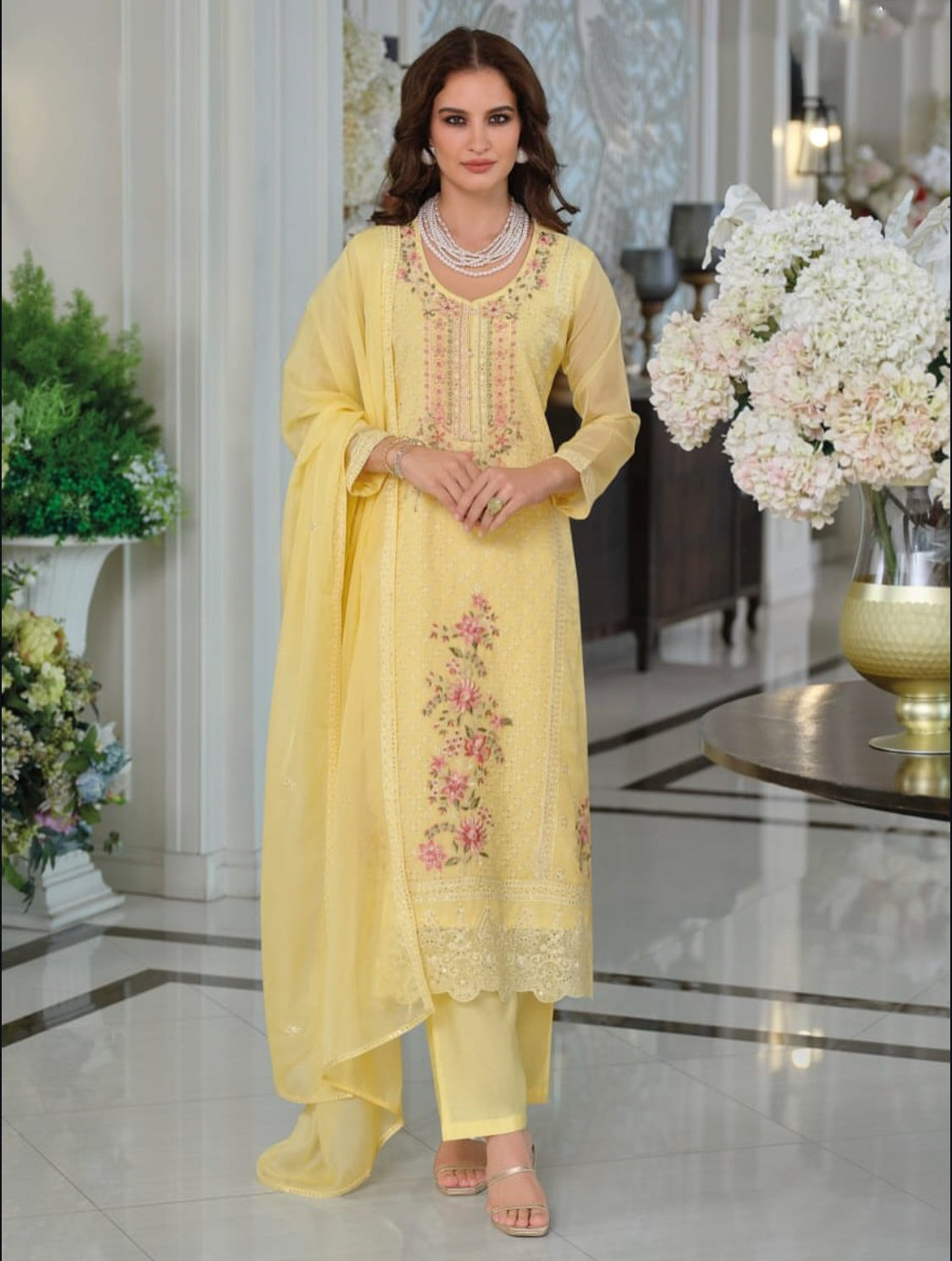 Matrut | Raabta Yellow Straight Suit