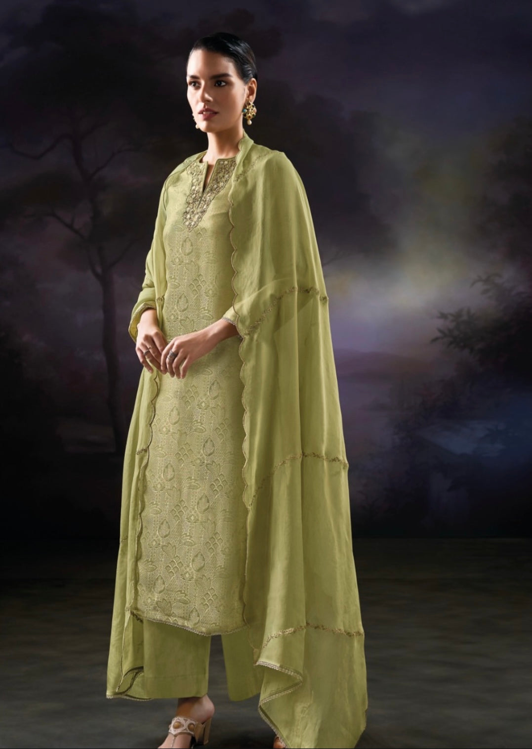 Matrut | Nida Soft Green Straight Suit