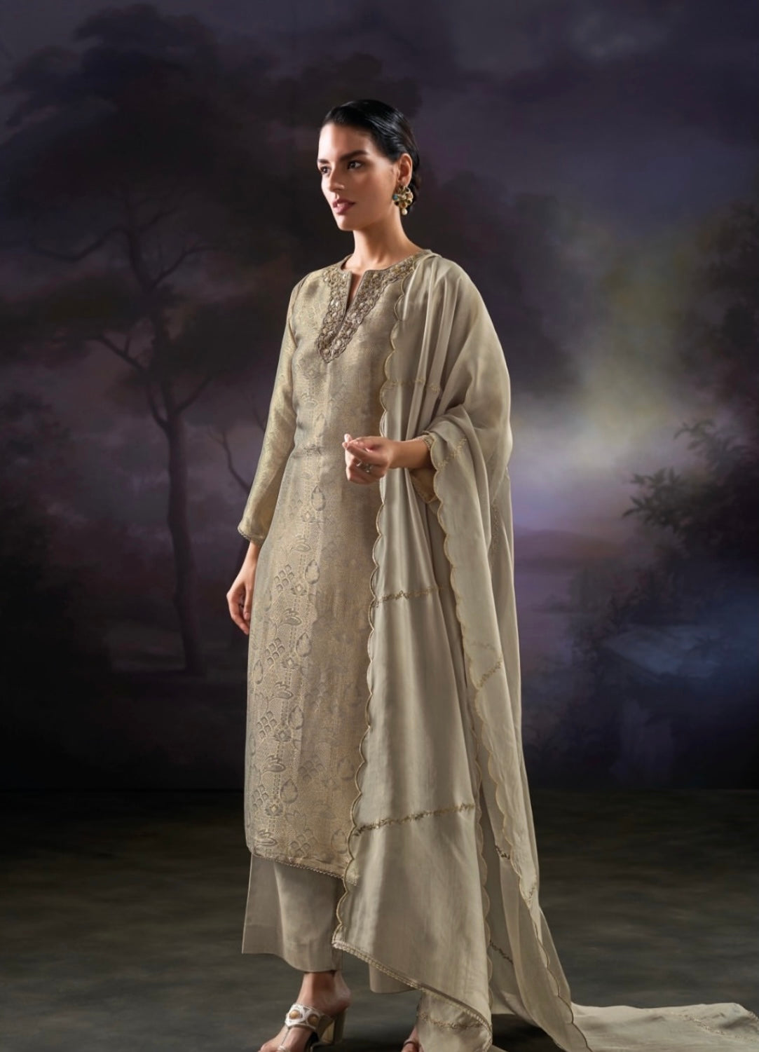 Matrut | Nida Soft Gold Straight Suit