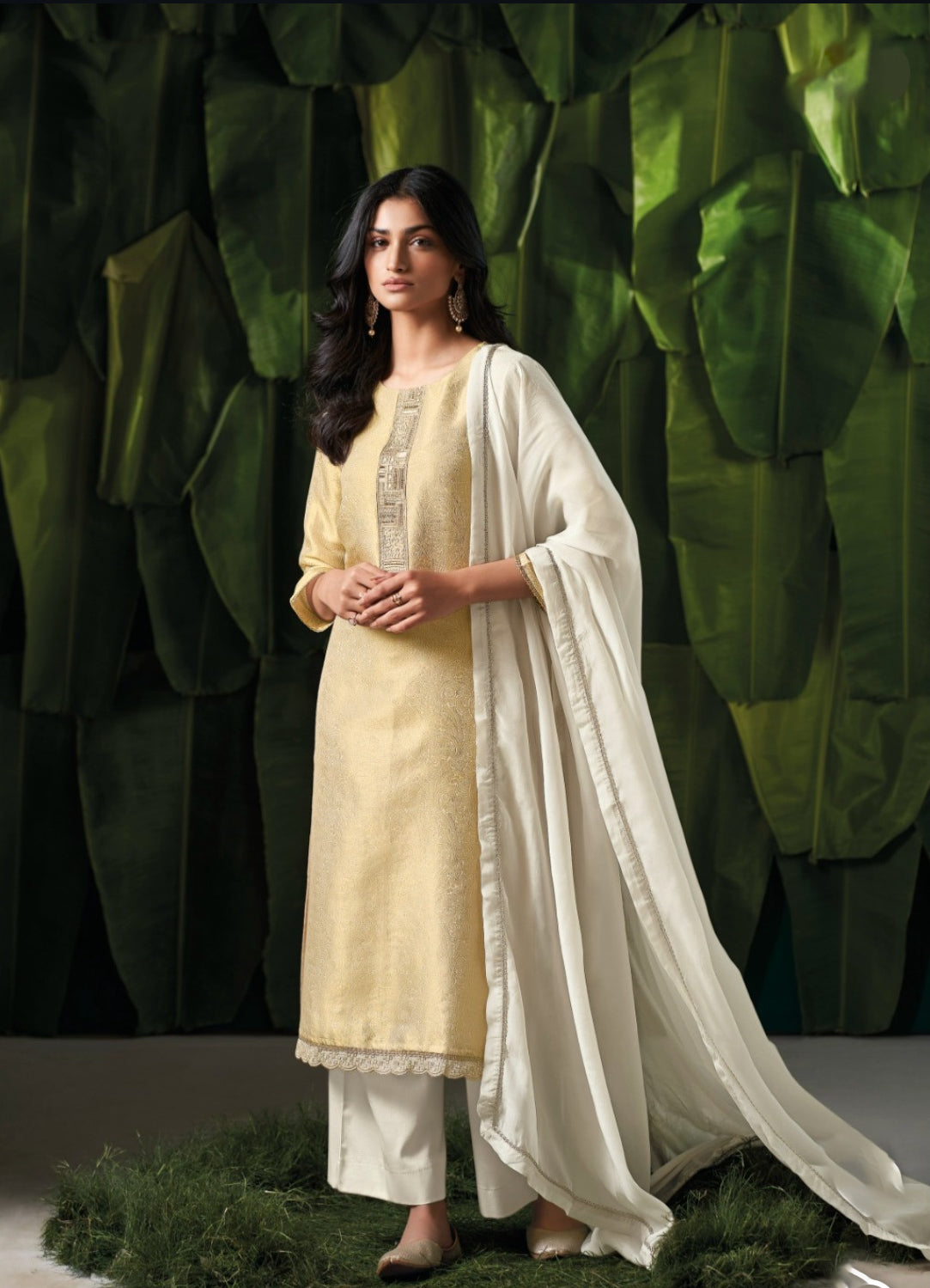 Matrut | Carisma Light Gold Straight Suit