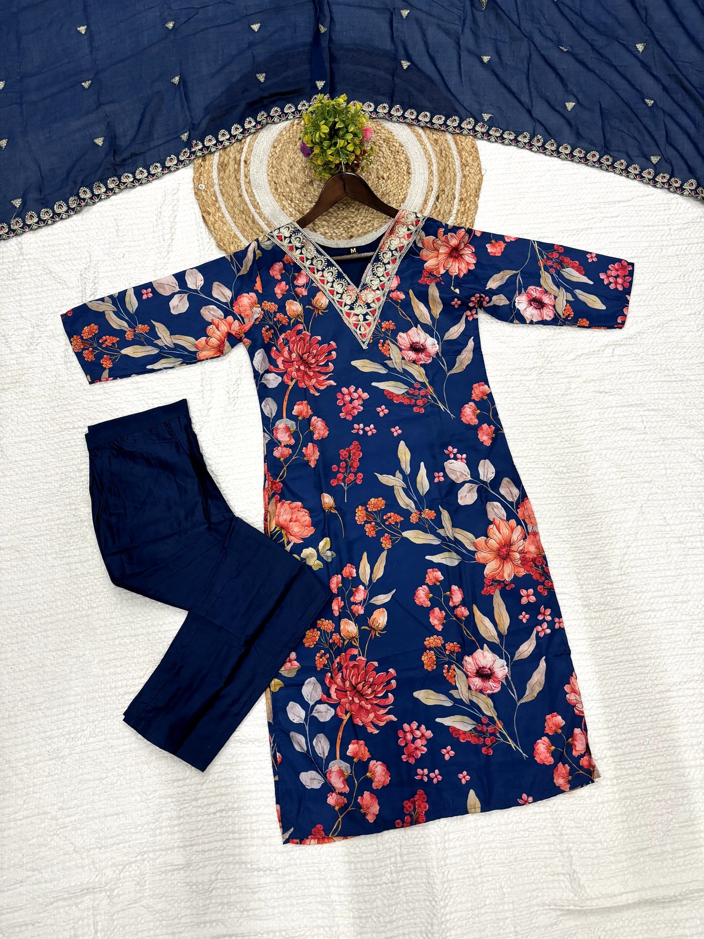 Matrut | Flora Bliss Navy Straight Suit