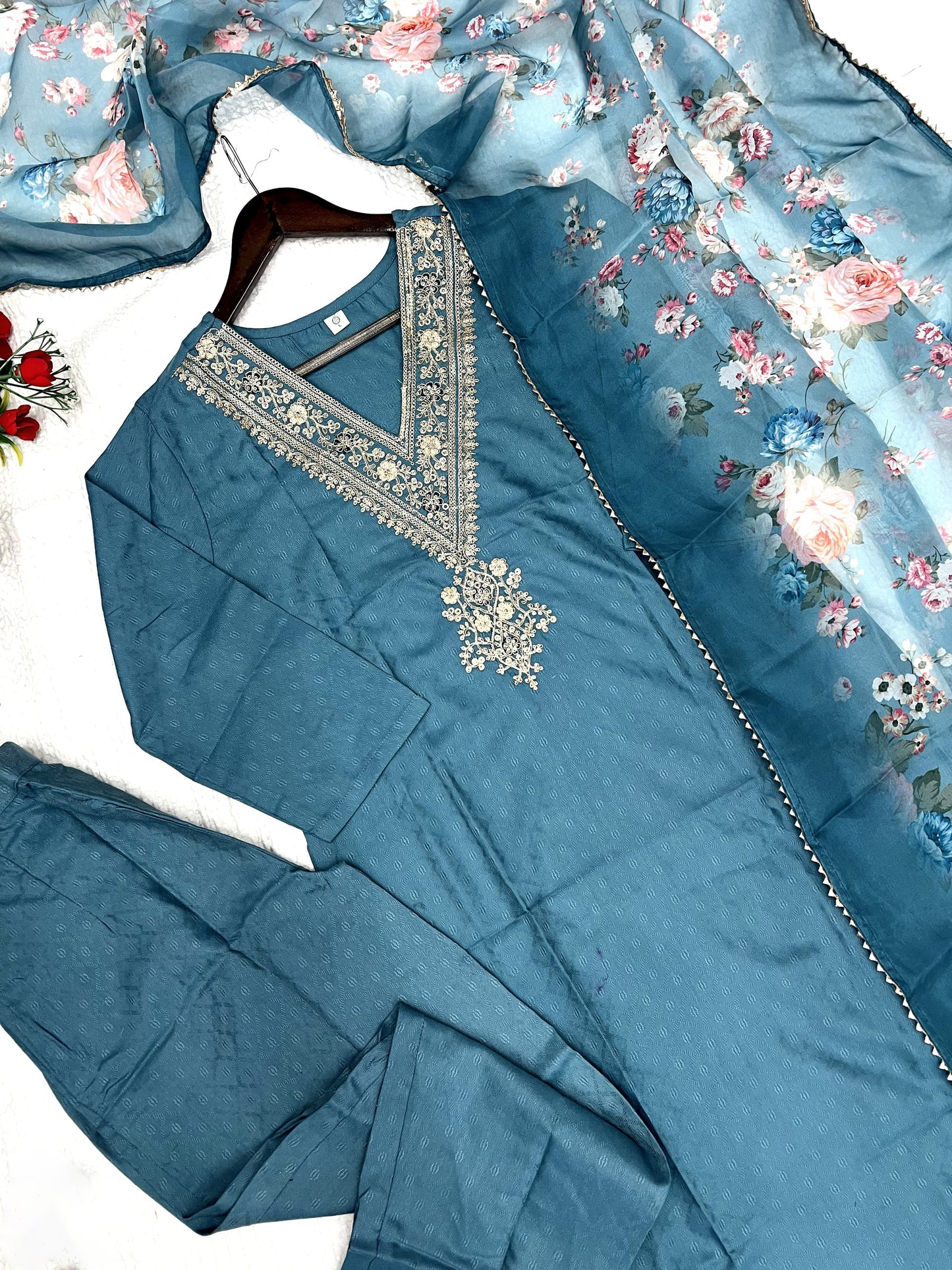Matrut | Padmika Livid Straight Suit