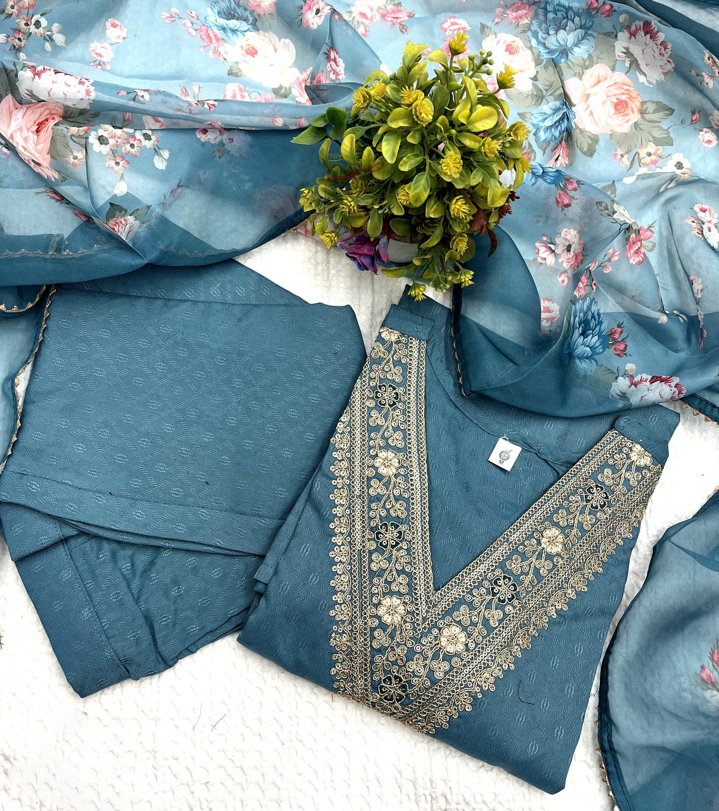 Matrut | Padmika Livid Straight Suit