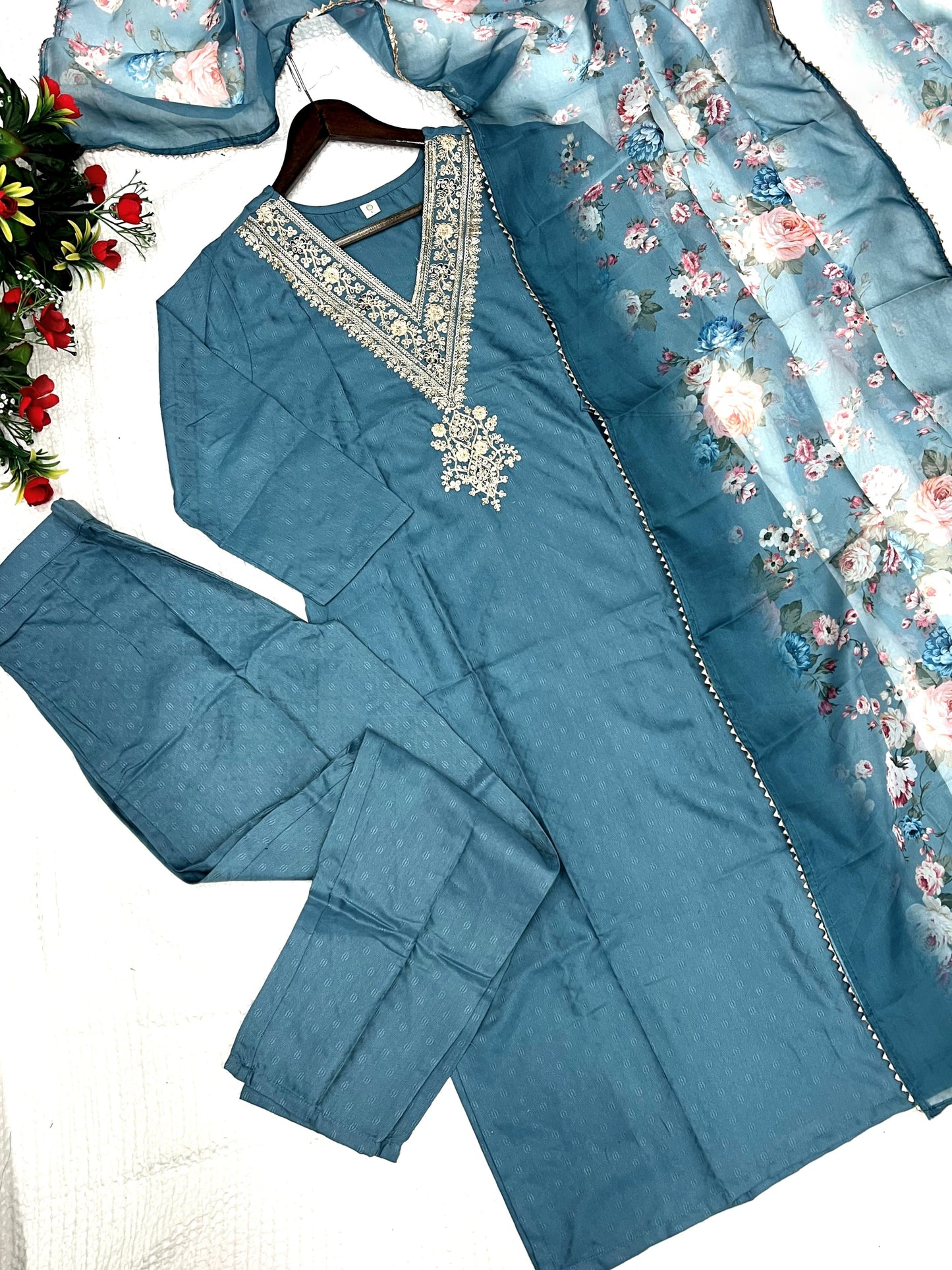 Matrut | Padmika Livid Straight Suit