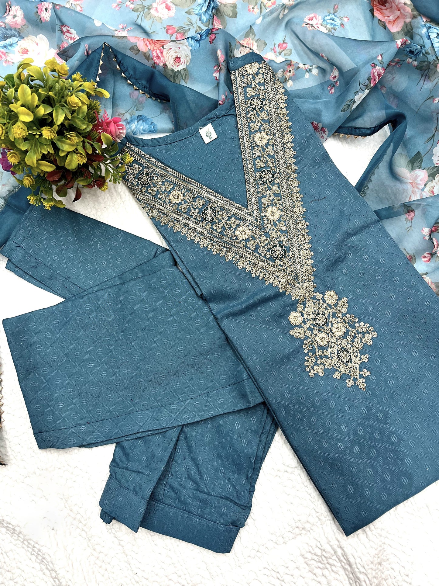 Matrut | Padmika Livid Straight Suit