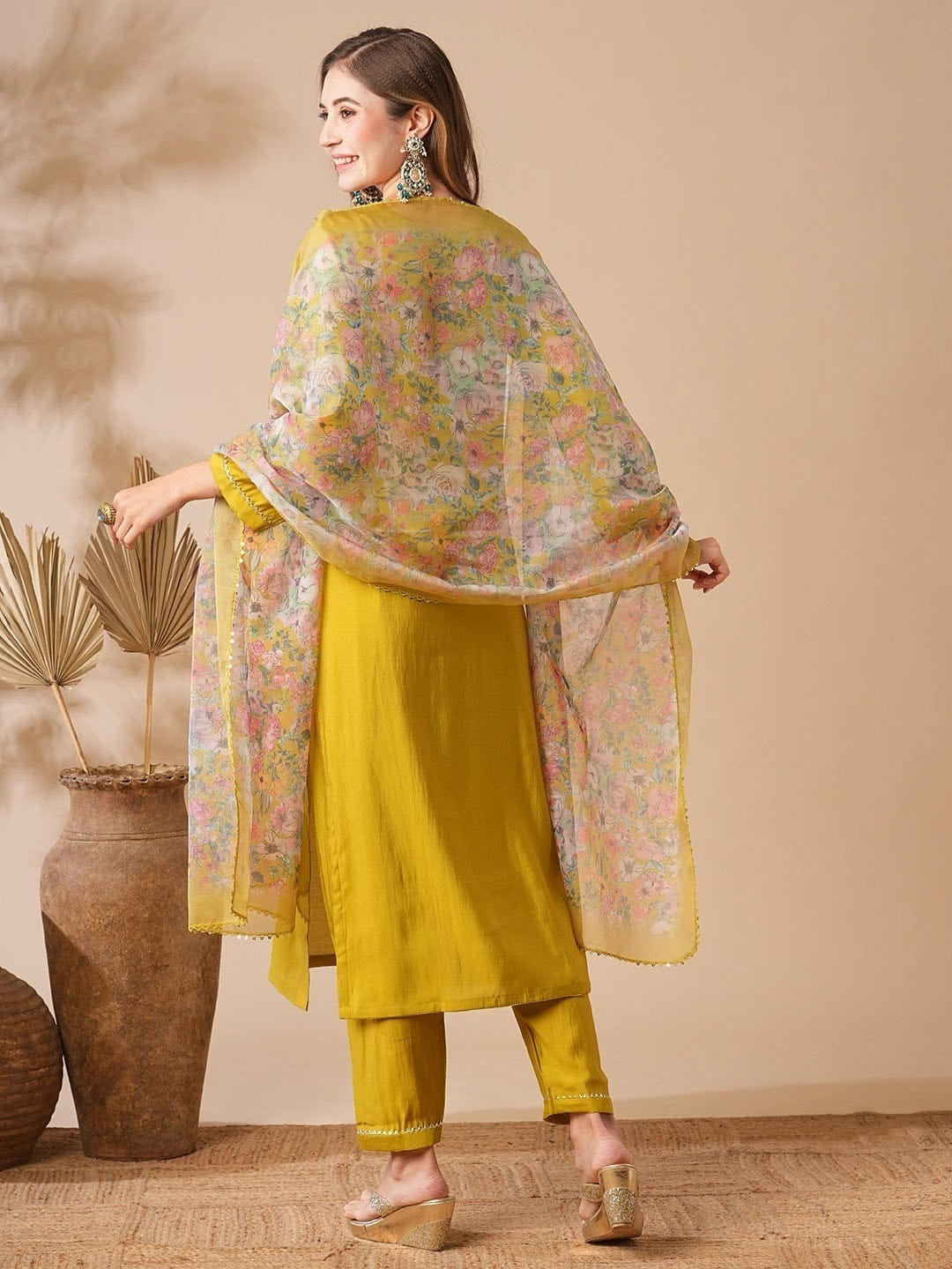 Matrut | Padmika Yellow Straight Suit