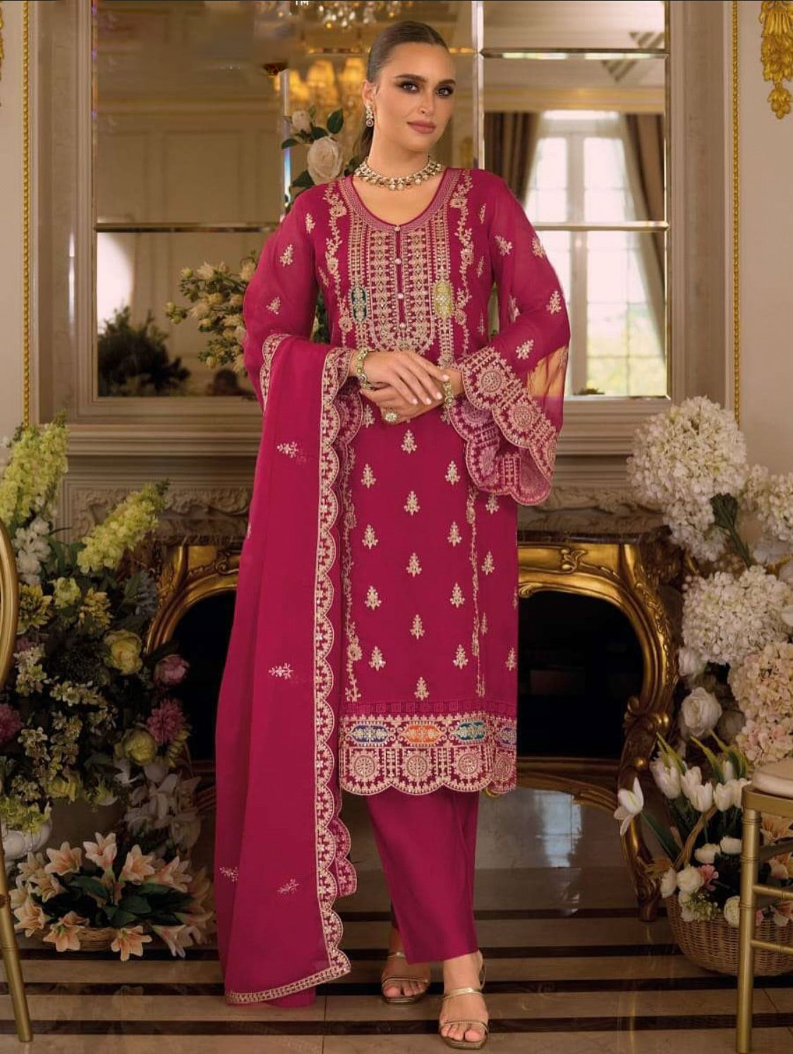 Matrut | Praniti Rani Pink Straight Suit
