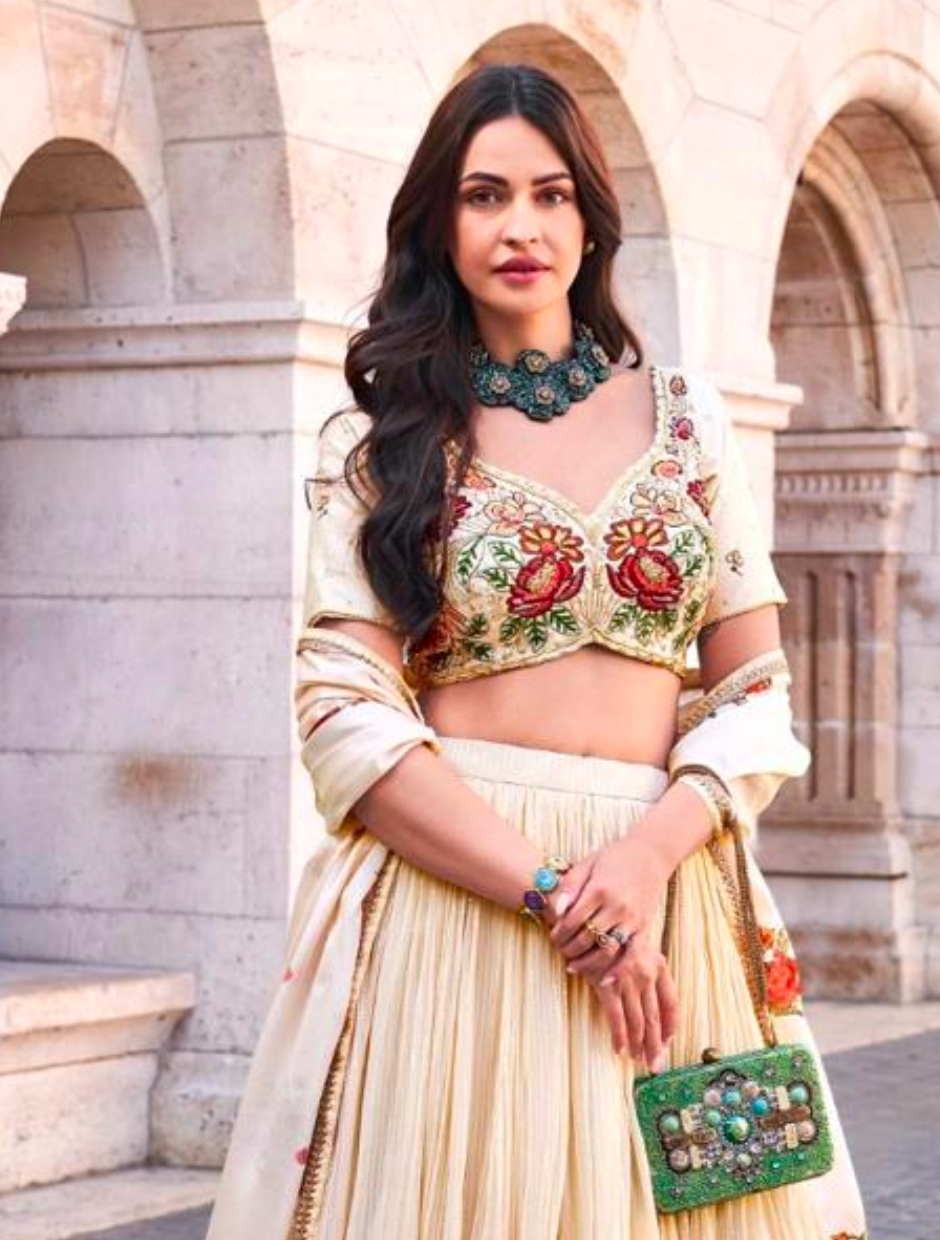 Matrut | Sakhiyaa Cream Lehenga Set