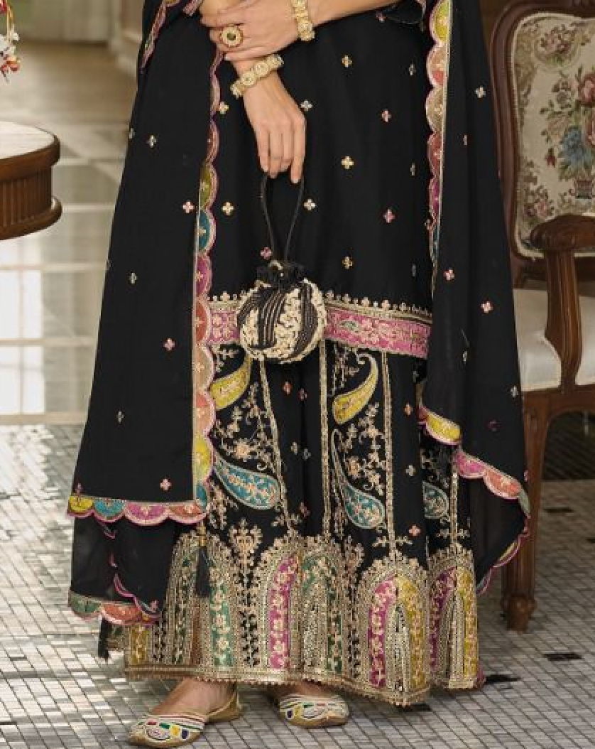 Matrut | Gentle Fury Black Straight Suit