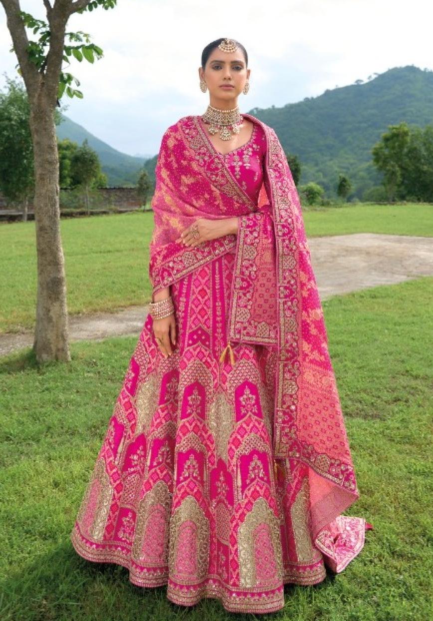 Matrut |  Vaani Rani pink Lehenga Set