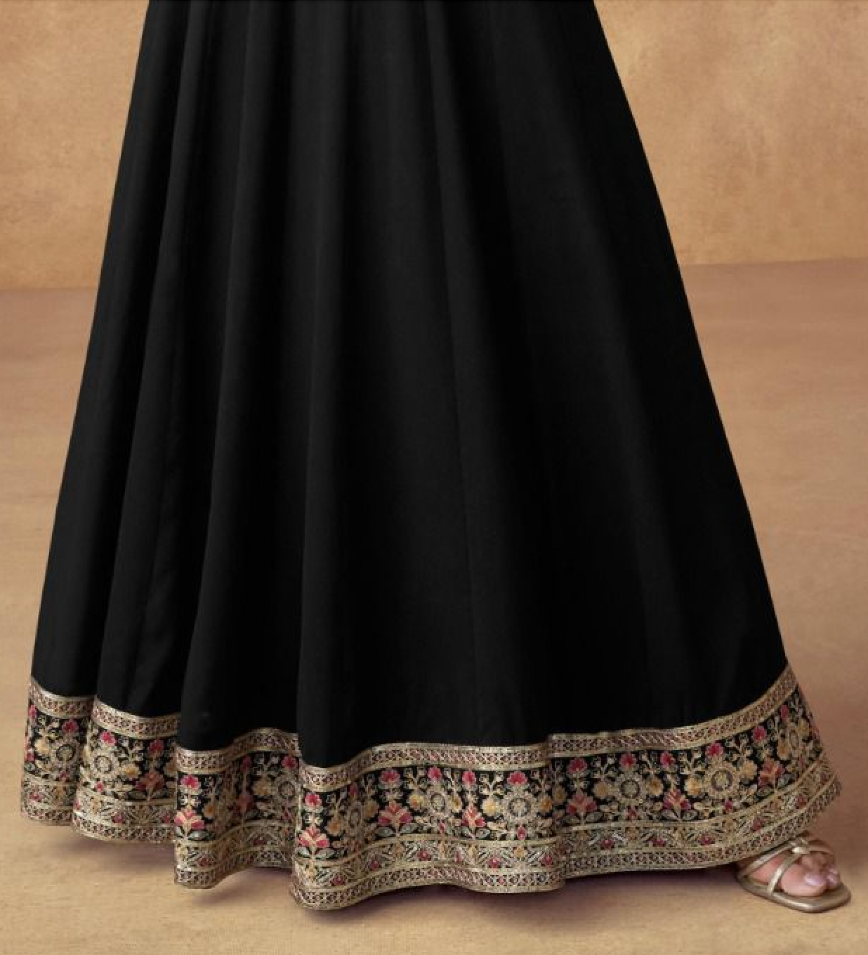 Matrut | Empire Waist Black Gown