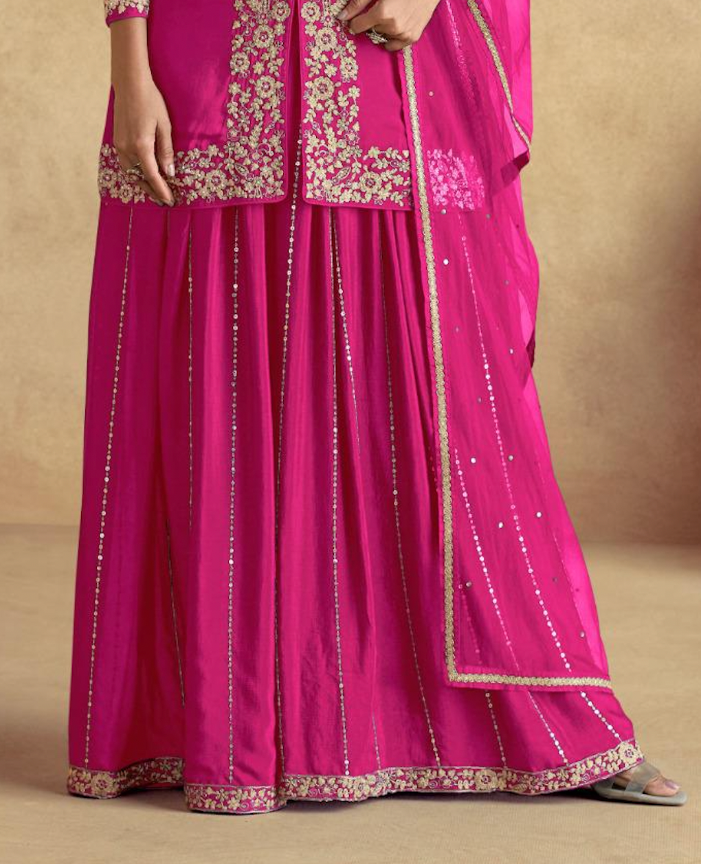 Matrut | Blanc Aura Hot Pink Sharara Suit