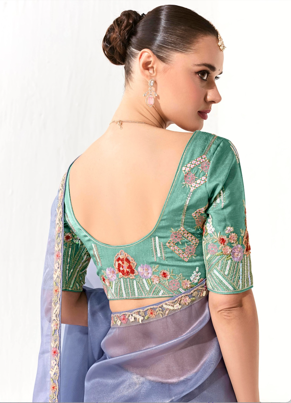 Matrut | Cherry Chant Indigo Saree