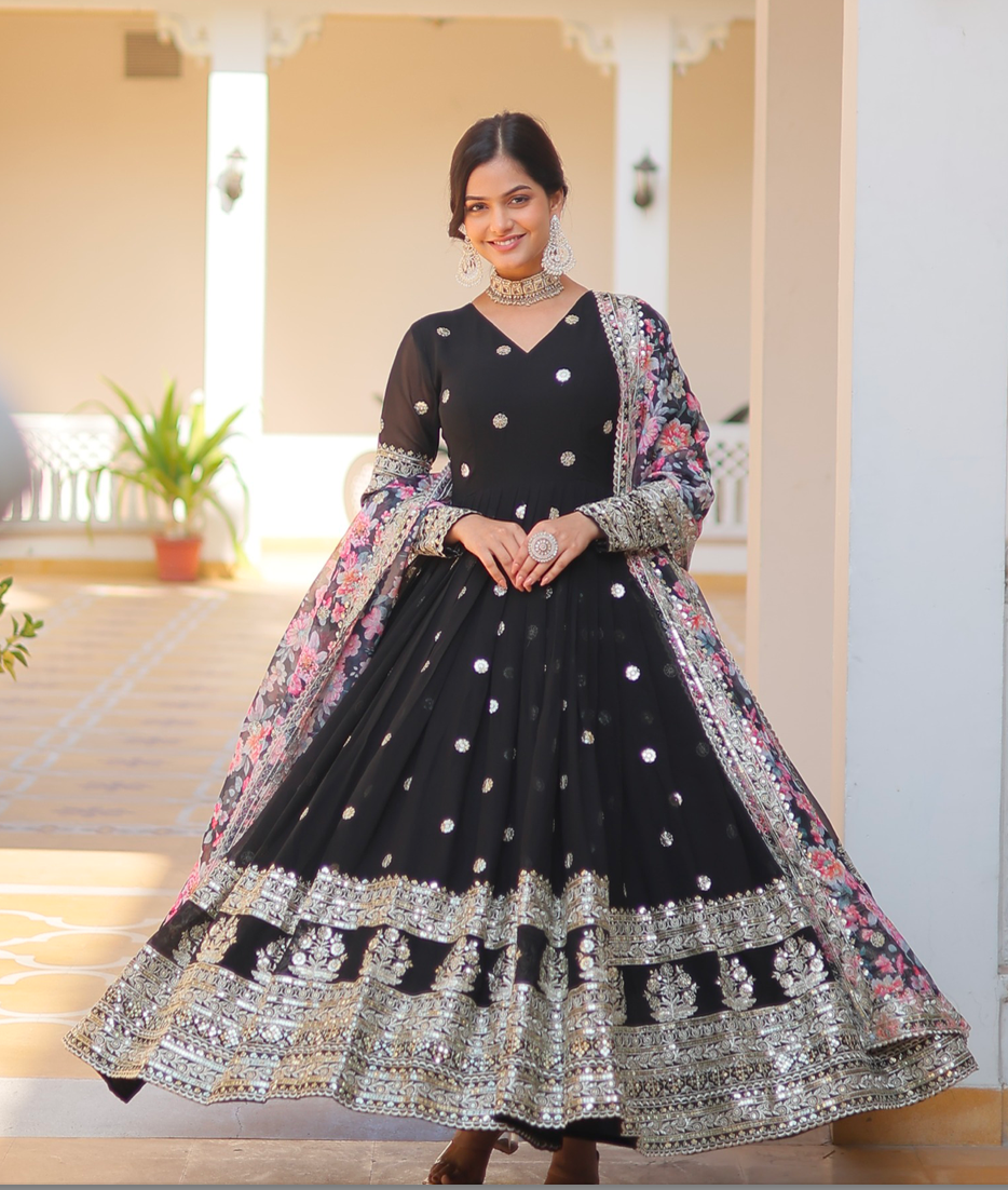 Matrut |  Mush Mush Black Gown