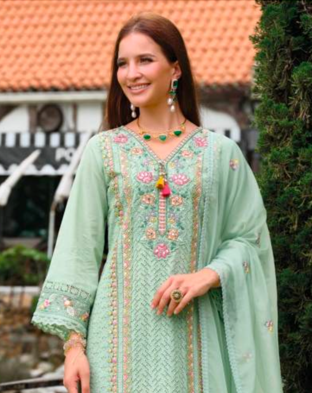 Matrut | Gulzar Green Straight Suit